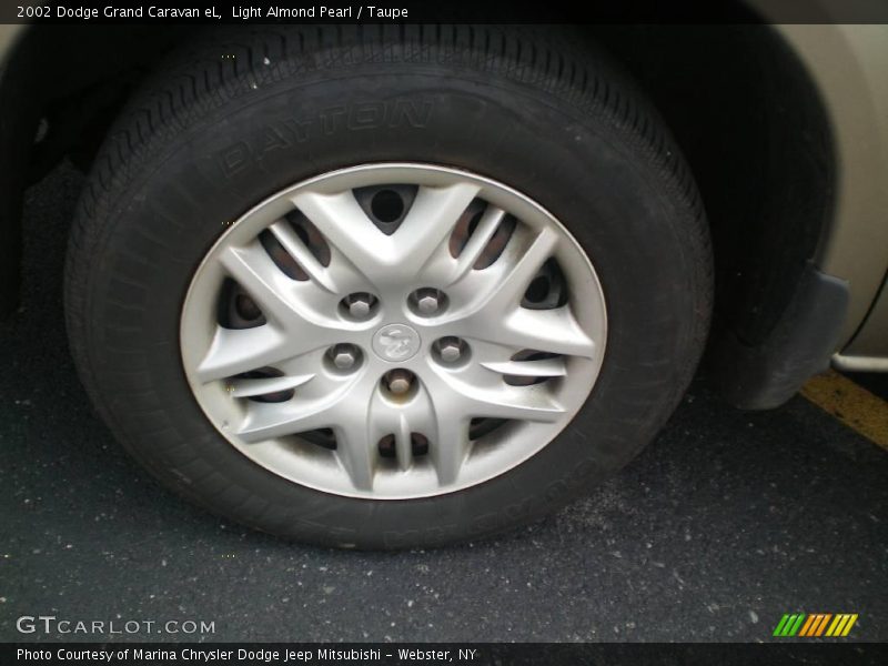 Light Almond Pearl / Taupe 2002 Dodge Grand Caravan eL