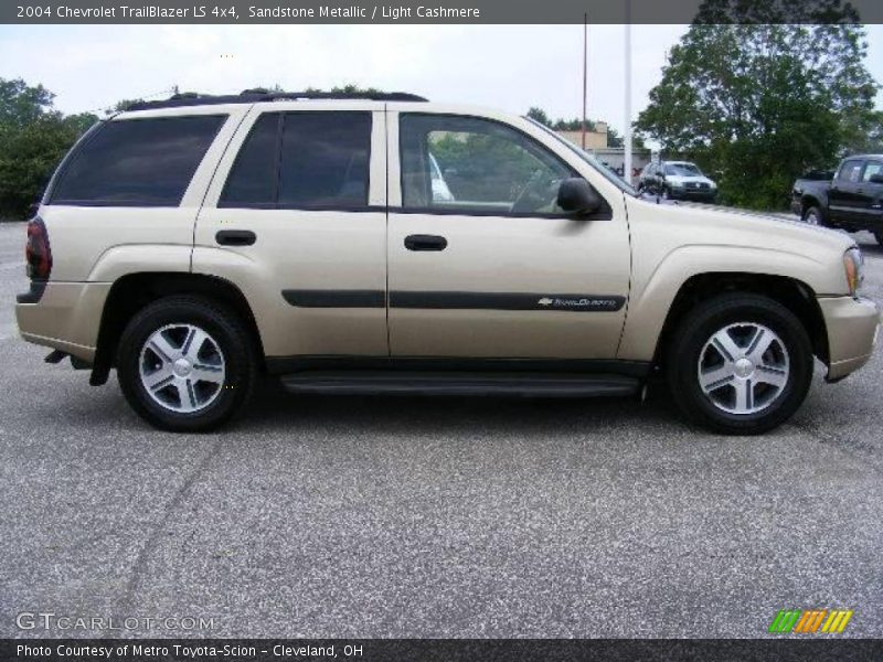 Sandstone Metallic / Light Cashmere 2004 Chevrolet TrailBlazer LS 4x4
