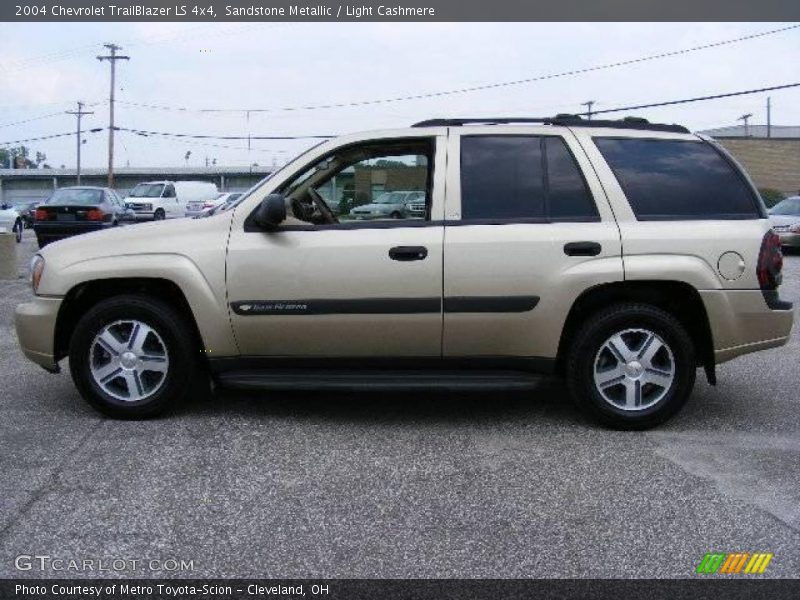 Sandstone Metallic / Light Cashmere 2004 Chevrolet TrailBlazer LS 4x4