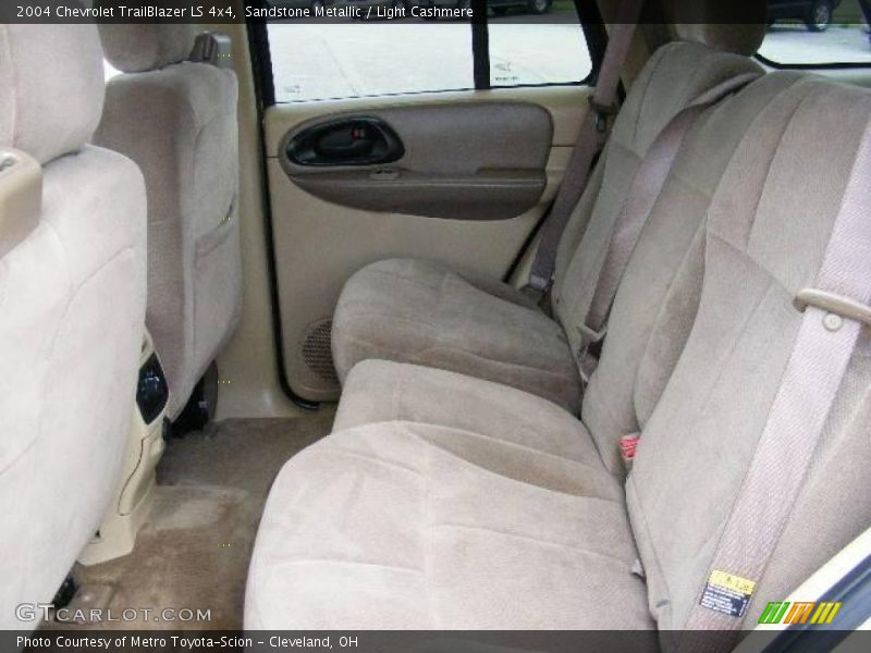 Sandstone Metallic / Light Cashmere 2004 Chevrolet TrailBlazer LS 4x4