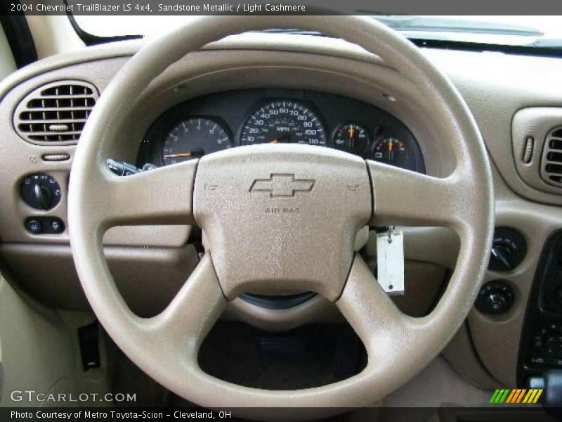 Sandstone Metallic / Light Cashmere 2004 Chevrolet TrailBlazer LS 4x4