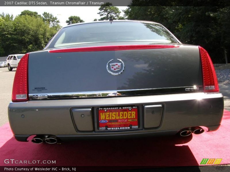 Titanium ChromaFlair / Titanium 2007 Cadillac DTS Sedan