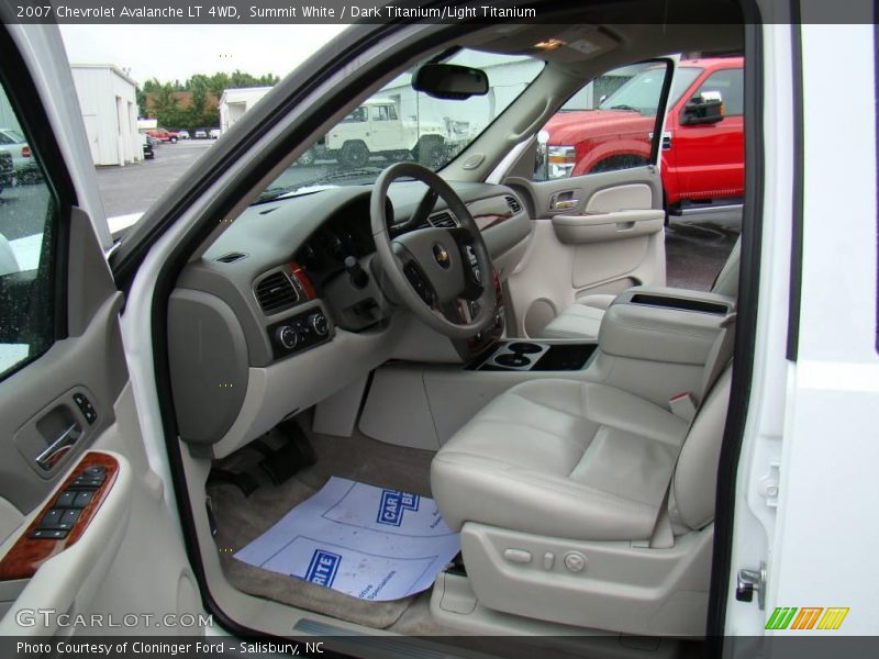 Summit White / Dark Titanium/Light Titanium 2007 Chevrolet Avalanche LT 4WD