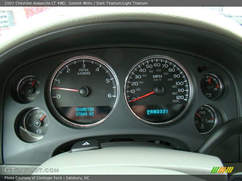 Summit White / Dark Titanium/Light Titanium 2007 Chevrolet Avalanche LT 4WD