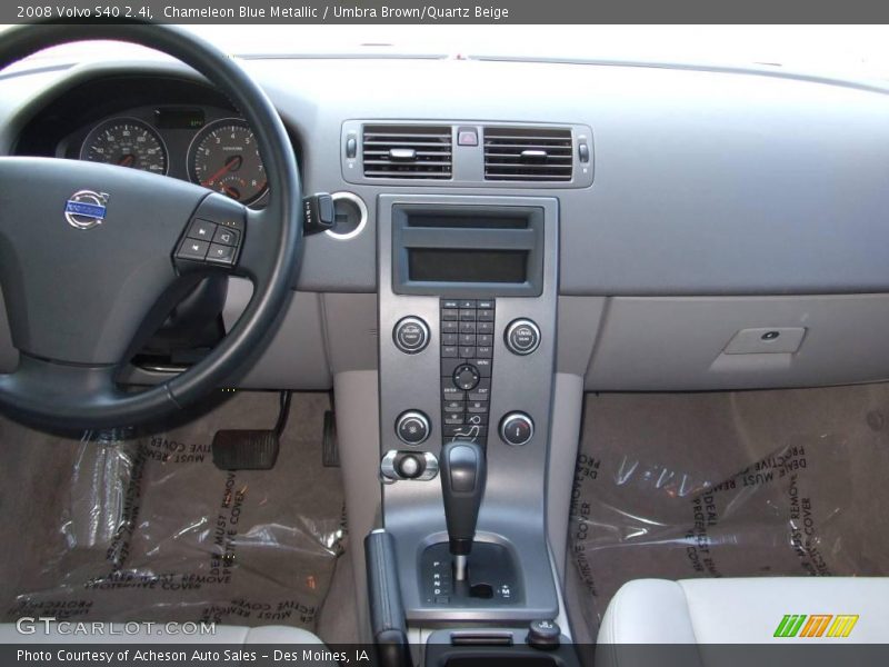 Chameleon Blue Metallic / Umbra Brown/Quartz Beige 2008 Volvo S40 2.4i
