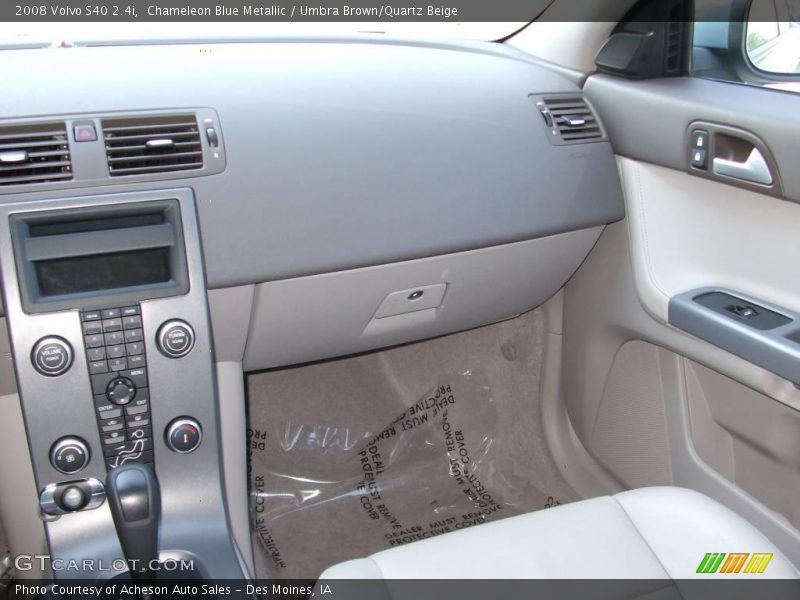 Chameleon Blue Metallic / Umbra Brown/Quartz Beige 2008 Volvo S40 2.4i