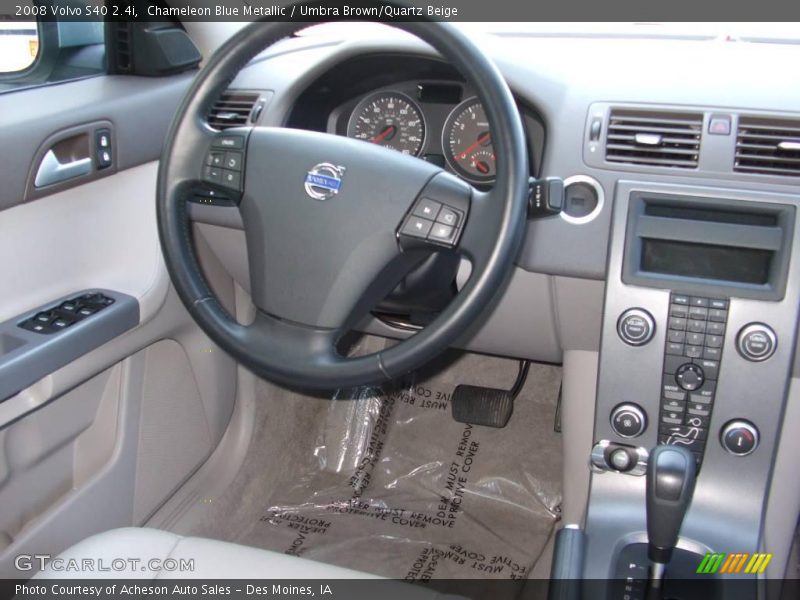 Chameleon Blue Metallic / Umbra Brown/Quartz Beige 2008 Volvo S40 2.4i
