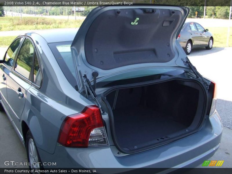 Chameleon Blue Metallic / Umbra Brown/Quartz Beige 2008 Volvo S40 2.4i