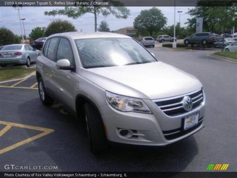 Reflex Silver Metallic / Charcoal 2009 Volkswagen Tiguan S