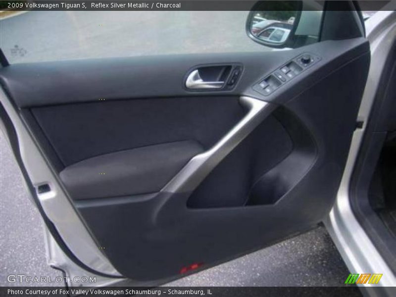 Reflex Silver Metallic / Charcoal 2009 Volkswagen Tiguan S