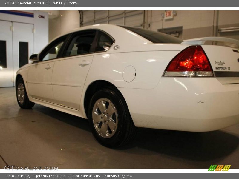 White / Ebony 2009 Chevrolet Impala LT