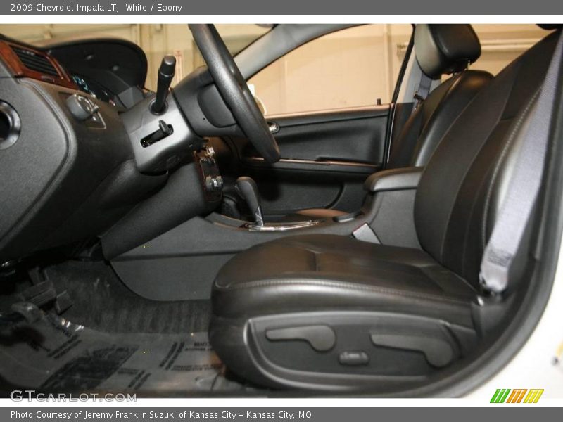 White / Ebony 2009 Chevrolet Impala LT