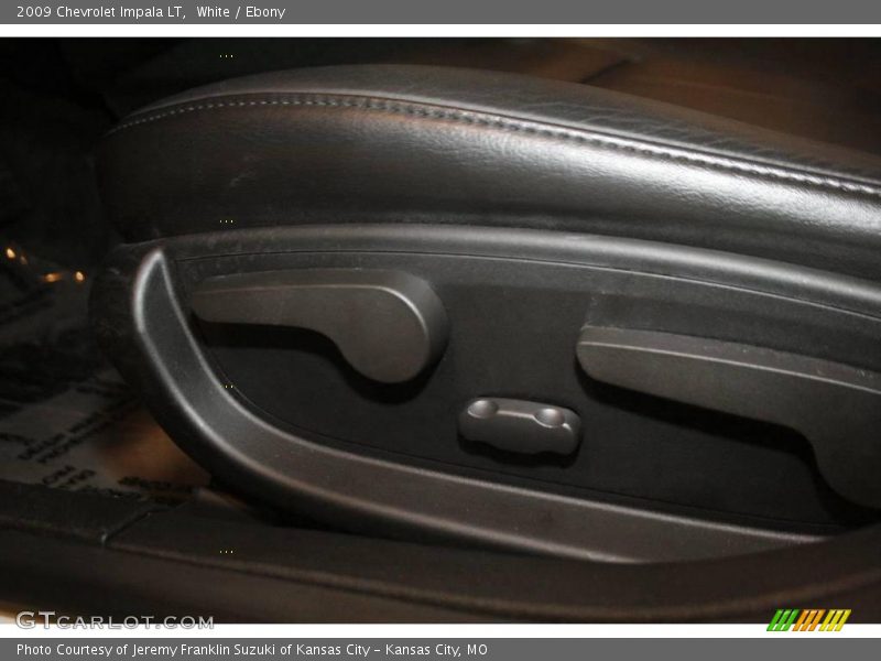 White / Ebony 2009 Chevrolet Impala LT