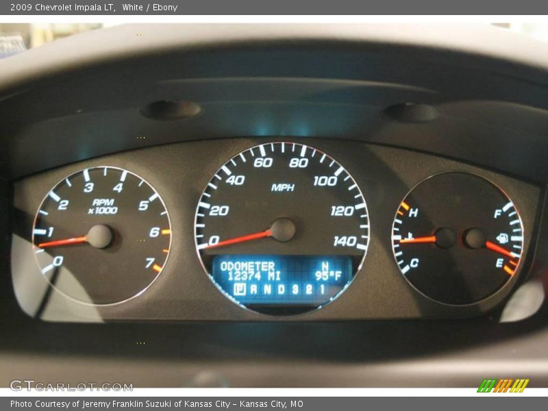 White / Ebony 2009 Chevrolet Impala LT