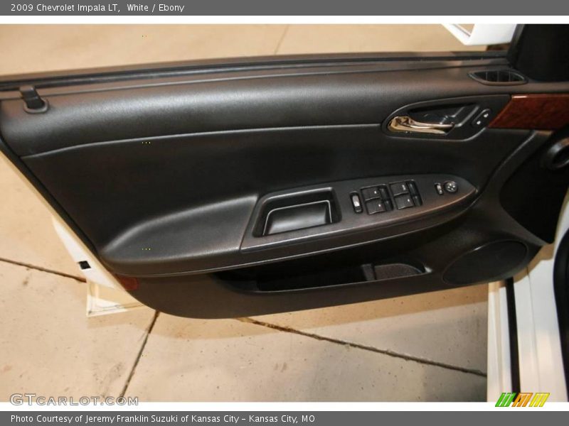 White / Ebony 2009 Chevrolet Impala LT