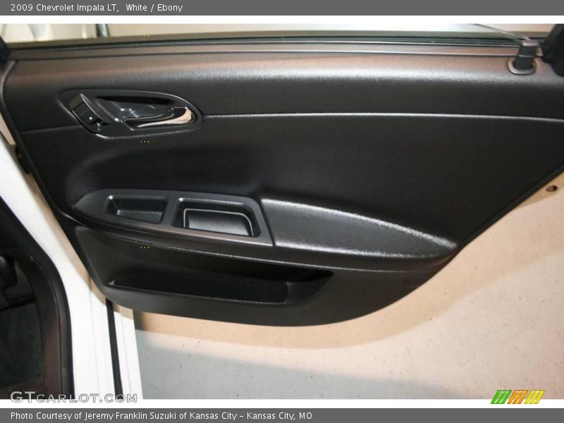 White / Ebony 2009 Chevrolet Impala LT