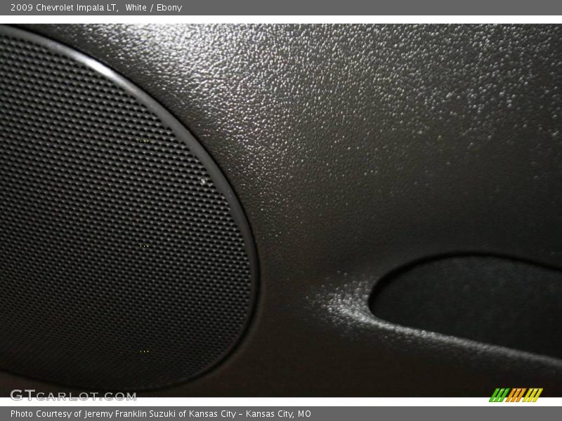 White / Ebony 2009 Chevrolet Impala LT