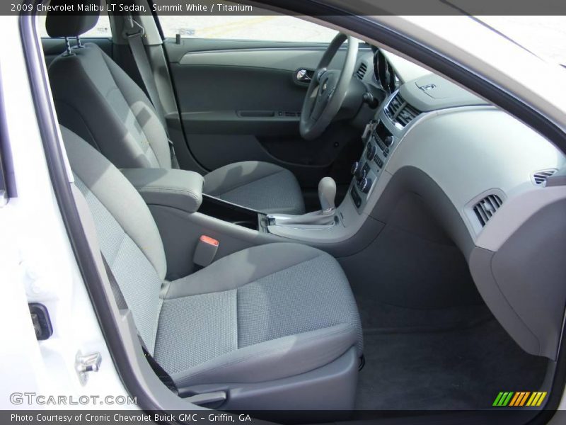 Summit White / Titanium 2009 Chevrolet Malibu LT Sedan