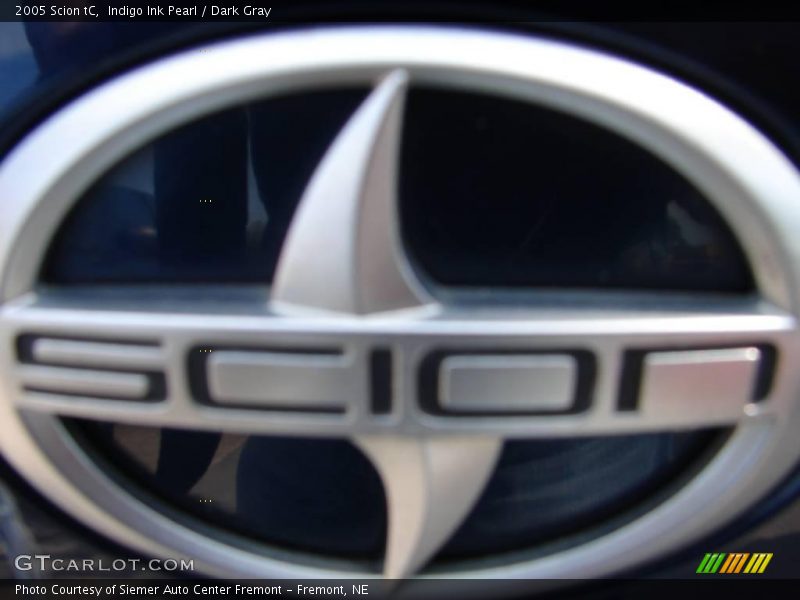 Indigo Ink Pearl / Dark Gray 2005 Scion tC
