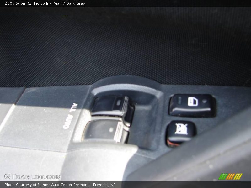 Indigo Ink Pearl / Dark Gray 2005 Scion tC