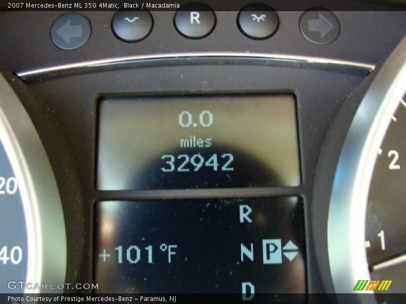 Black / Macadamia 2007 Mercedes-Benz ML 350 4Matic