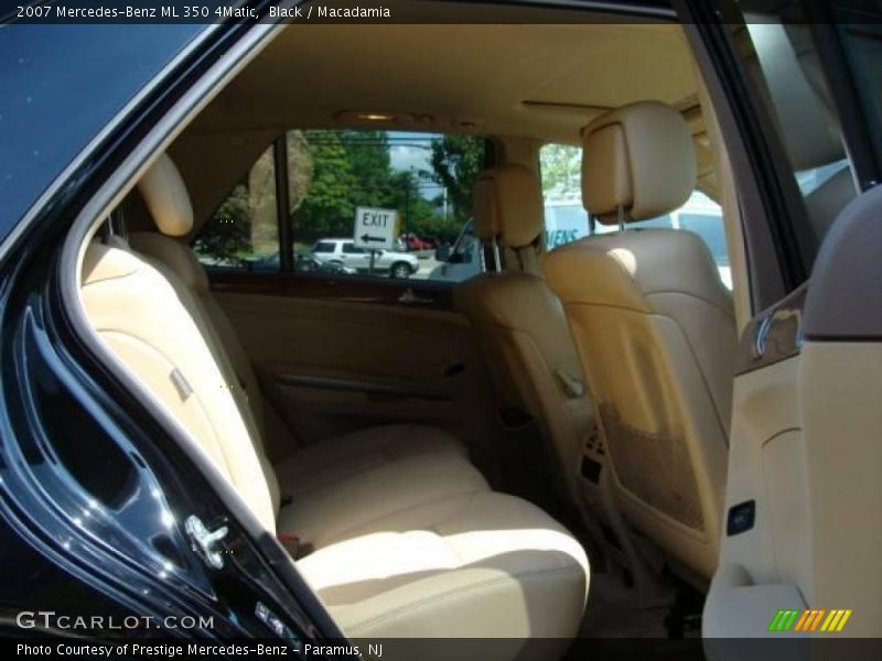 Black / Macadamia 2007 Mercedes-Benz ML 350 4Matic