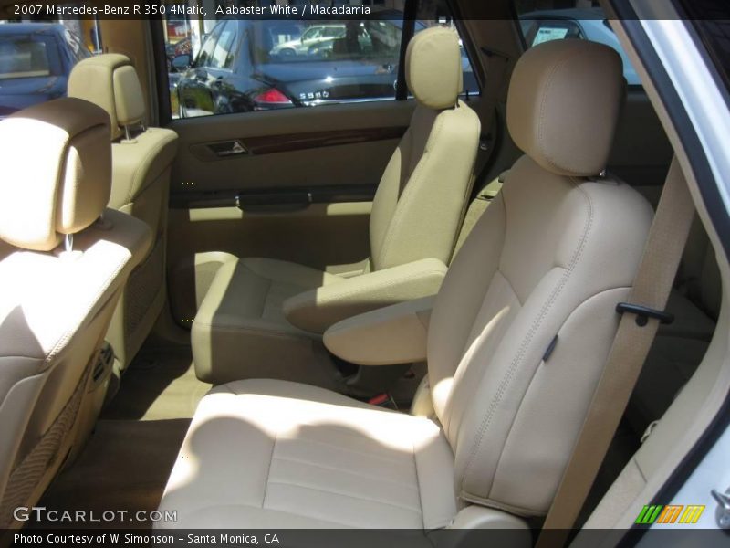 Alabaster White / Macadamia 2007 Mercedes-Benz R 350 4Matic