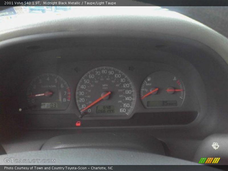 Midnight Black Metallic / Taupe/Light Taupe 2001 Volvo S40 1.9T