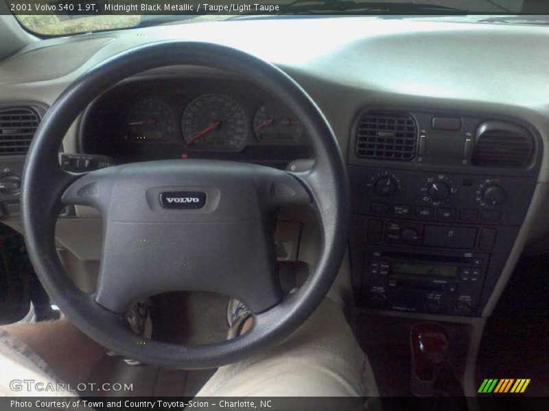 Midnight Black Metallic / Taupe/Light Taupe 2001 Volvo S40 1.9T