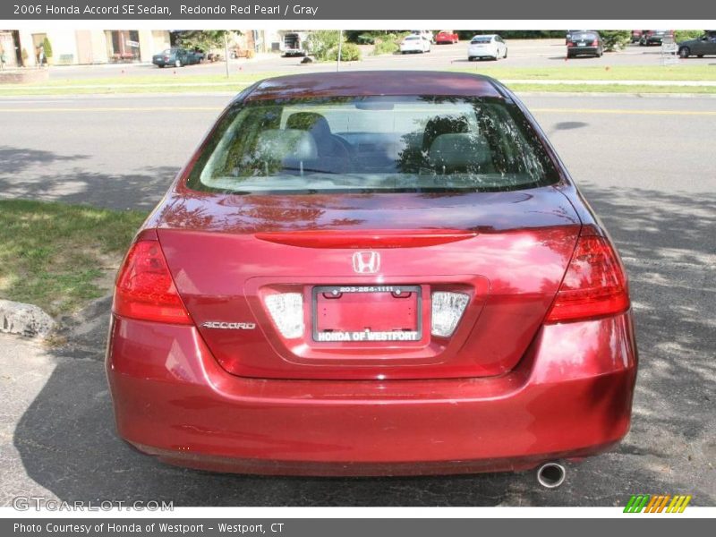 Redondo Red Pearl / Gray 2006 Honda Accord SE Sedan