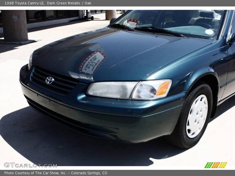 Dark Green Metallic / Oak 1998 Toyota Camry LE