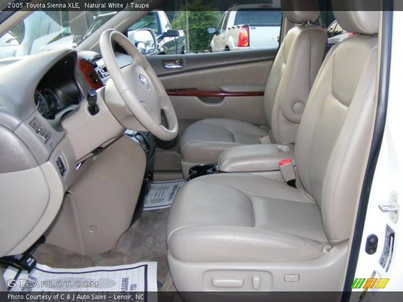 Natural White / Taupe 2005 Toyota Sienna XLE