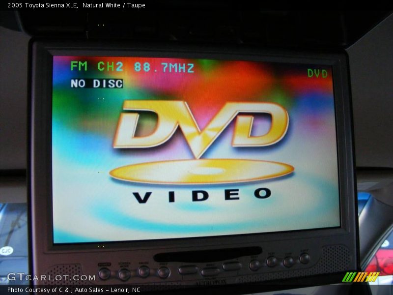 Natural White / Taupe 2005 Toyota Sienna XLE