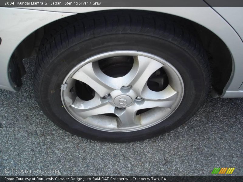 Sterling Silver / Gray 2004 Hyundai Elantra GT Sedan