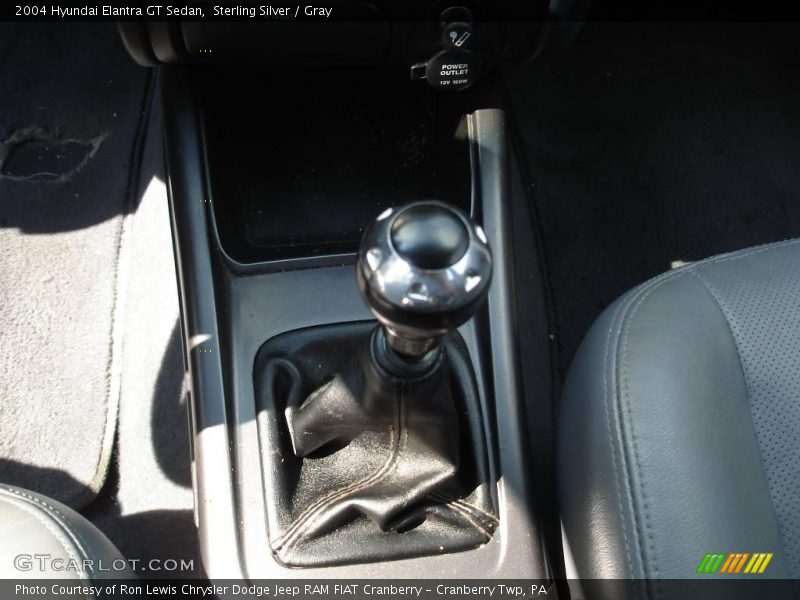 Sterling Silver / Gray 2004 Hyundai Elantra GT Sedan