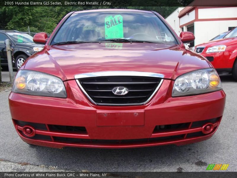 Electric Red Metallic / Gray 2005 Hyundai Elantra GLS Sedan