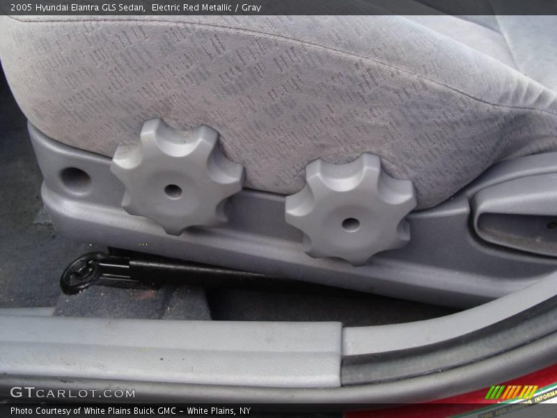 Electric Red Metallic / Gray 2005 Hyundai Elantra GLS Sedan