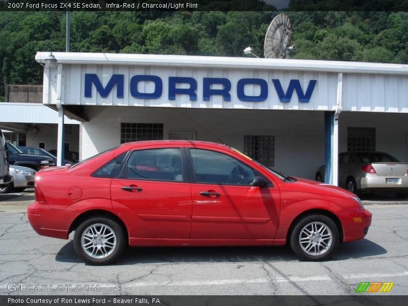 Infra-Red / Charcoal/Light Flint 2007 Ford Focus ZX4 SE Sedan