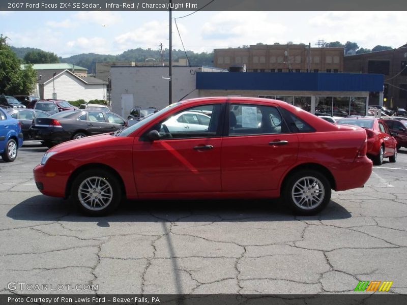 Infra-Red / Charcoal/Light Flint 2007 Ford Focus ZX4 SE Sedan