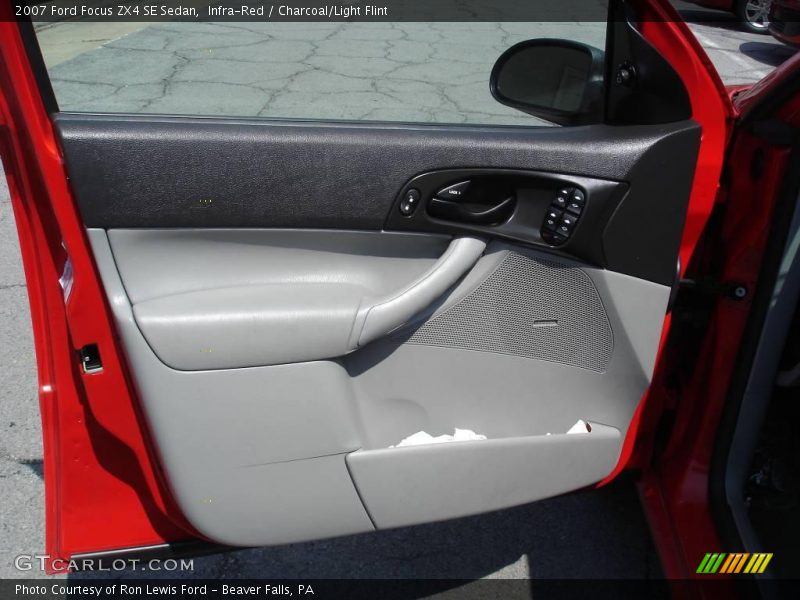 Infra-Red / Charcoal/Light Flint 2007 Ford Focus ZX4 SE Sedan