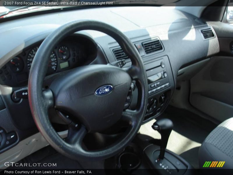 Infra-Red / Charcoal/Light Flint 2007 Ford Focus ZX4 SE Sedan