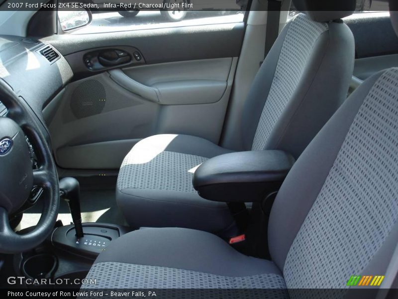 Infra-Red / Charcoal/Light Flint 2007 Ford Focus ZX4 SE Sedan