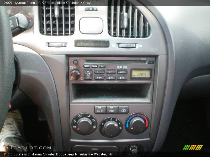 Black Obsidian / Gray 2005 Hyundai Elantra GLS Sedan