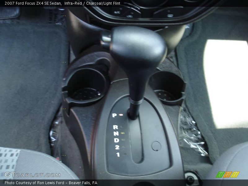 Infra-Red / Charcoal/Light Flint 2007 Ford Focus ZX4 SE Sedan