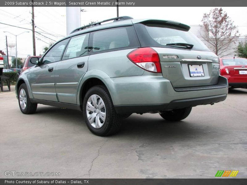 Seacrest Green Metallic / Warm Ivory 2009 Subaru Outback 2.5i Wagon