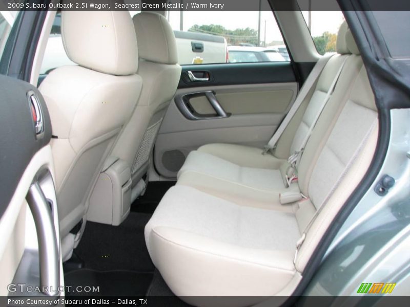Seacrest Green Metallic / Warm Ivory 2009 Subaru Outback 2.5i Wagon