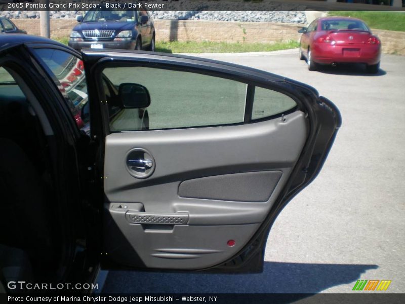 Black / Dark Pewter 2005 Pontiac Grand Prix Sedan