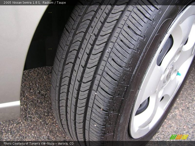 Radium / Taupe 2005 Nissan Sentra 1.8 S