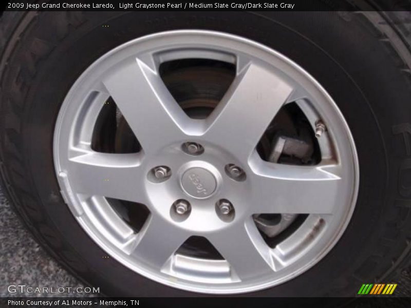 Light Graystone Pearl / Medium Slate Gray/Dark Slate Gray 2009 Jeep Grand Cherokee Laredo