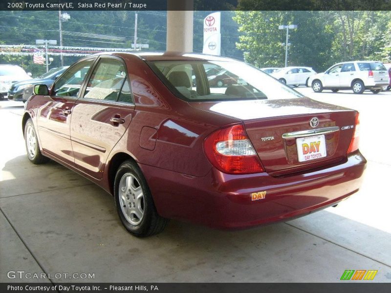 Salsa Red Pearl / Taupe 2002 Toyota Camry LE